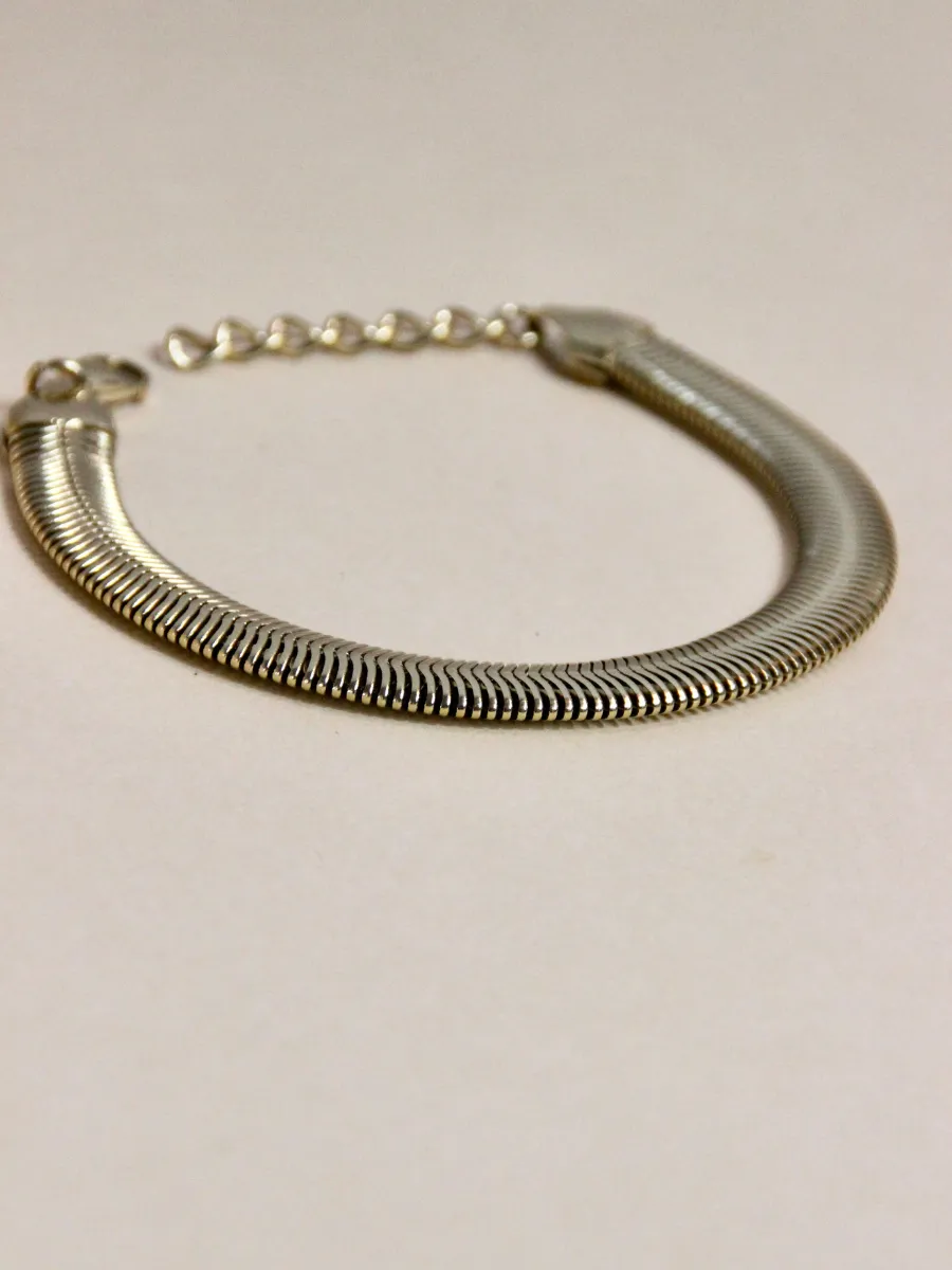 Anna bracelet - minimalist wide preppy style