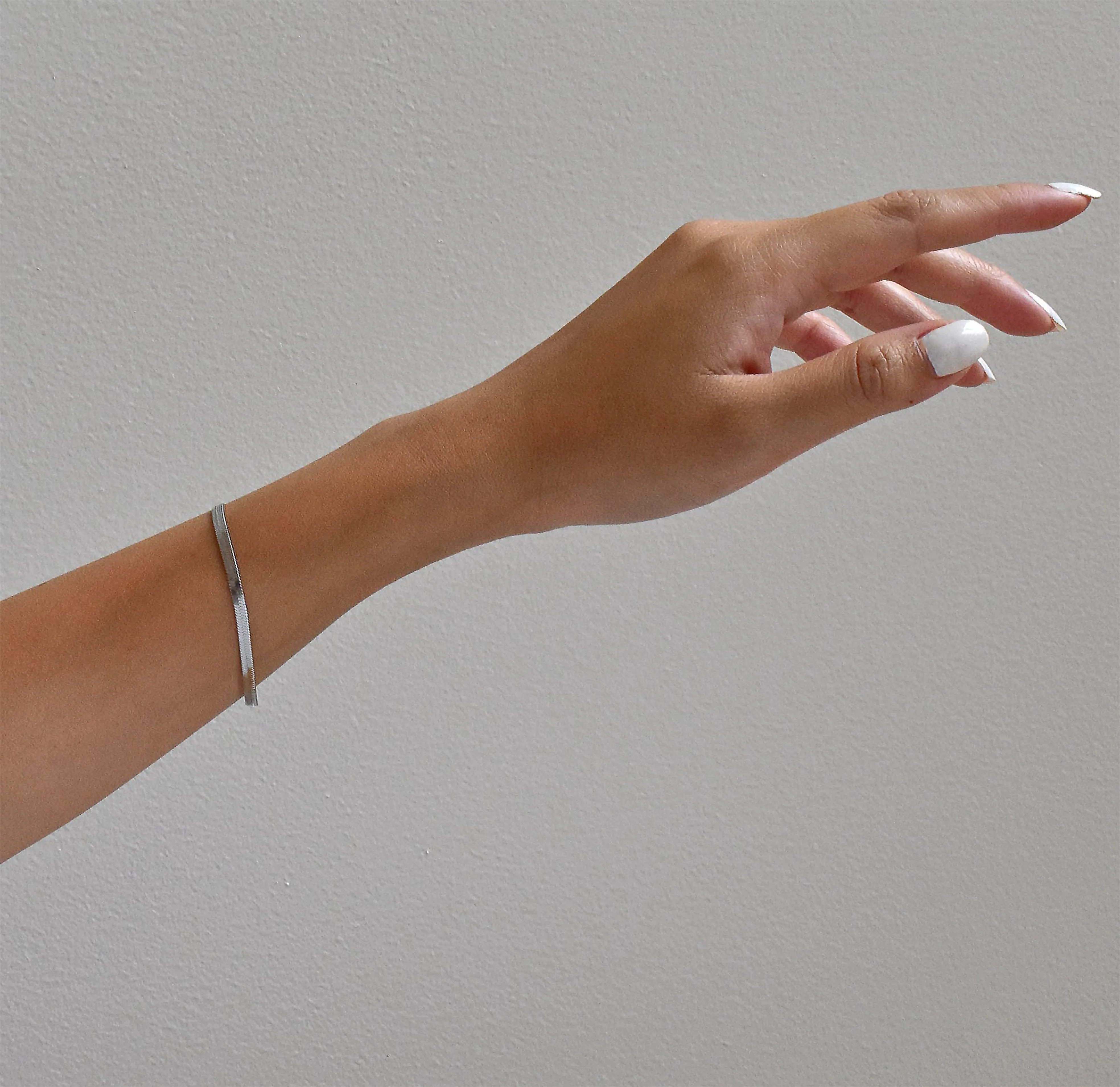 BECCA SILVER SNAKE CHAIN BRACELET