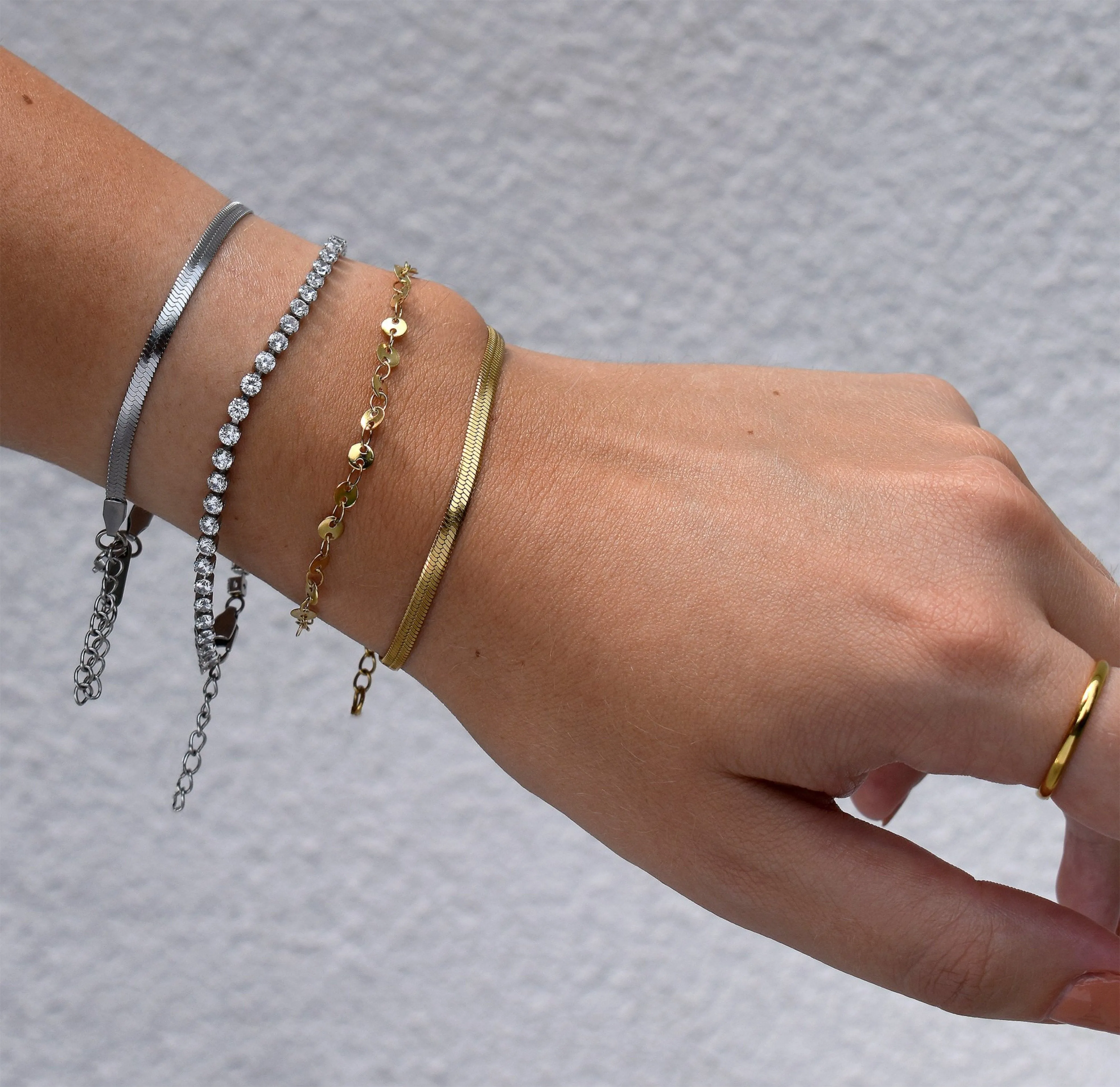 BECCA SILVER SNAKE CHAIN BRACELET