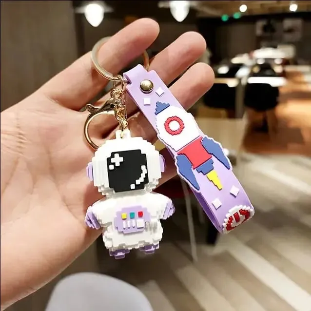 BUILDING BLOCK ASTRONAUT KEYCHAIN