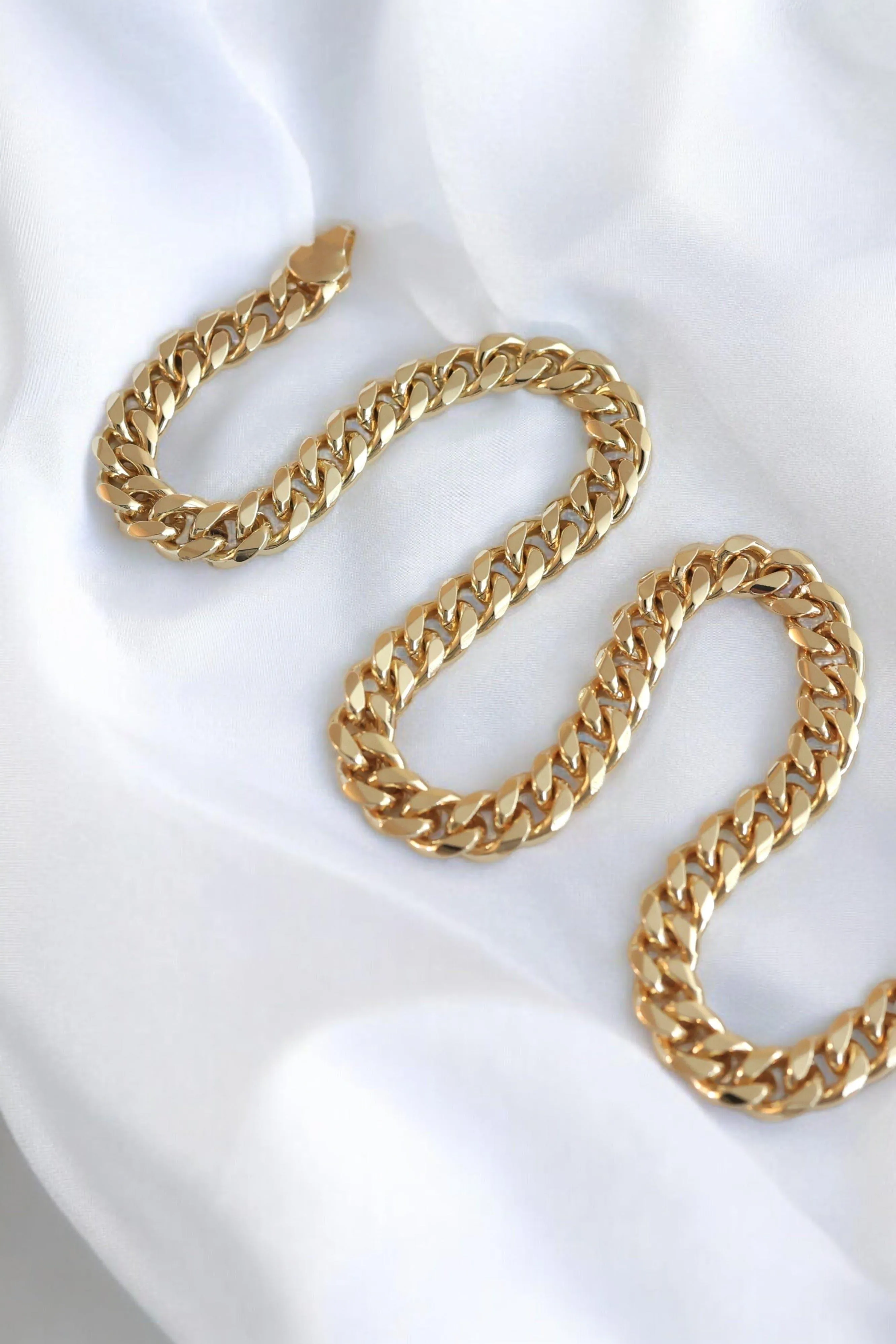 Chunky Gold Choker Necklace