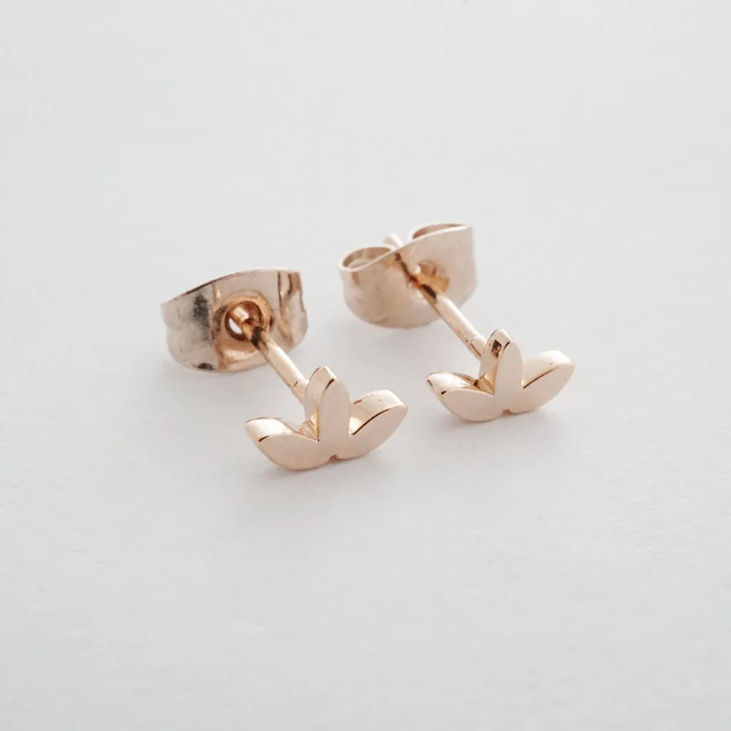 Lotus Studs