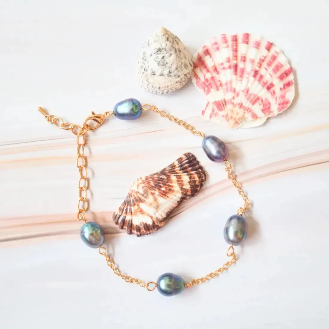 Luminous Freshwater Pearl Hawaiian Bracelet