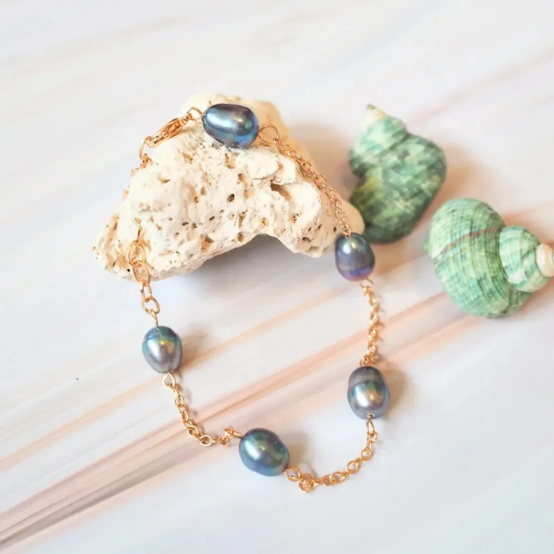 Luminous Freshwater Pearl Hawaiian Bracelet