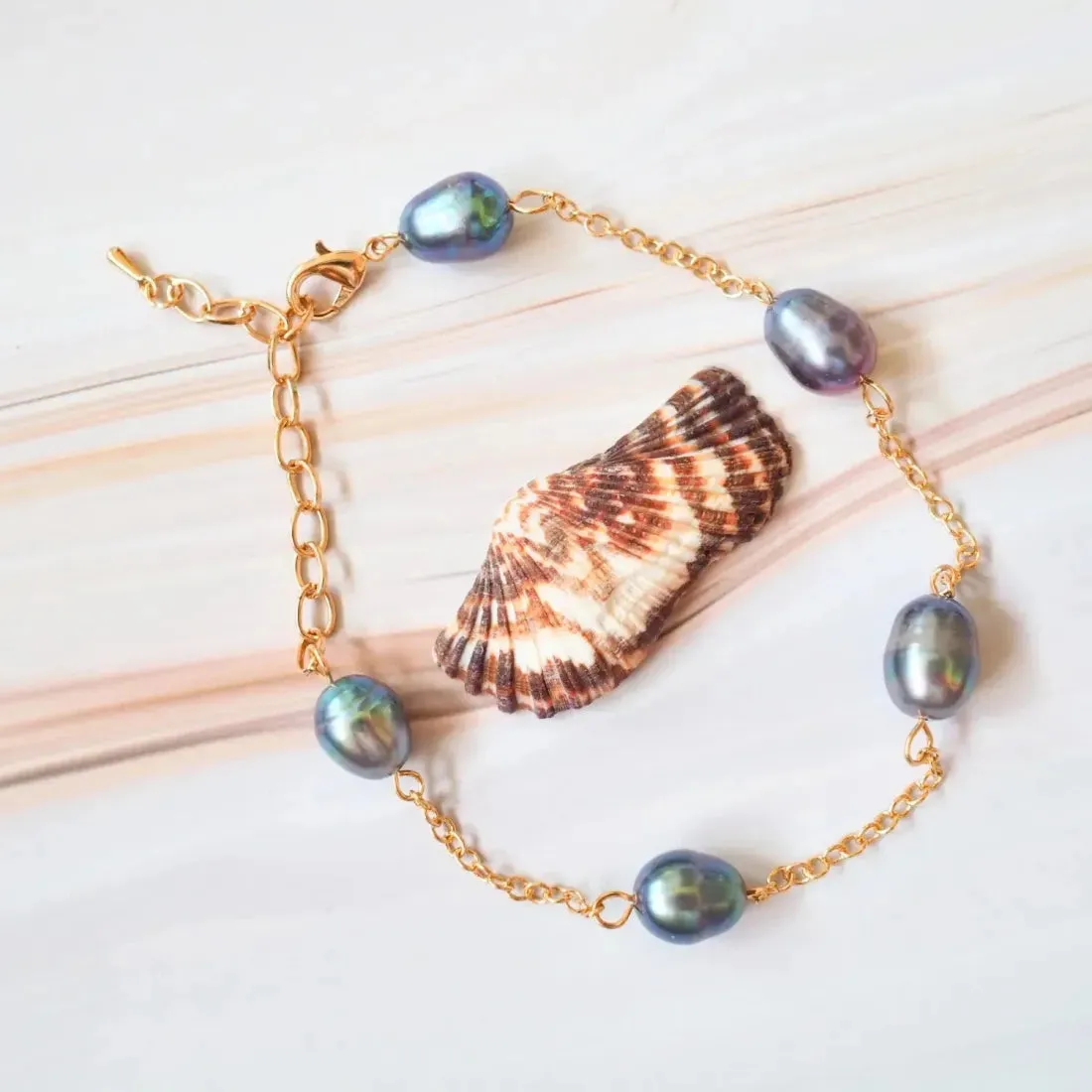 Luminous Freshwater Pearl Hawaiian Bracelet