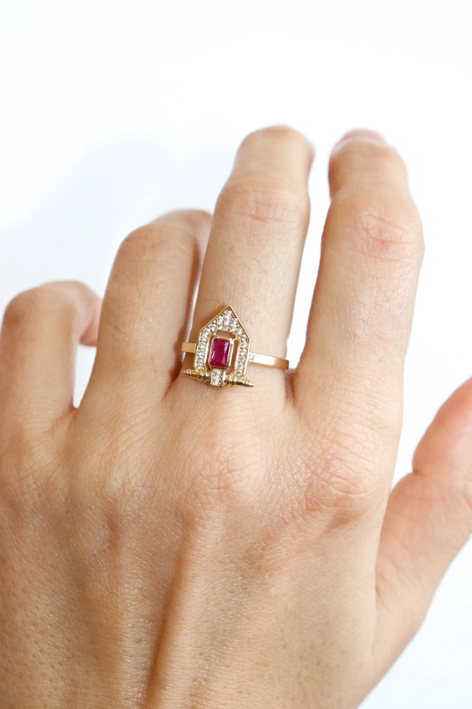 Margenta Ring