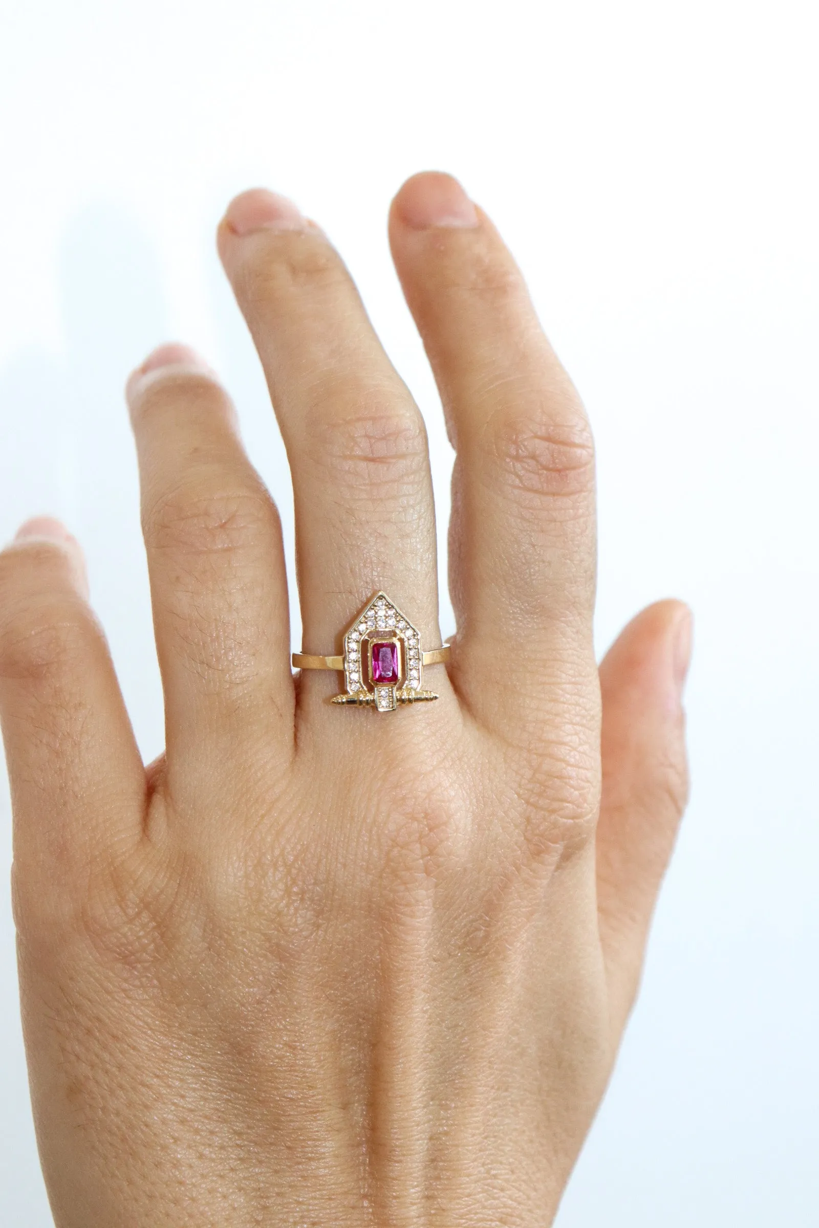 Margenta Ring