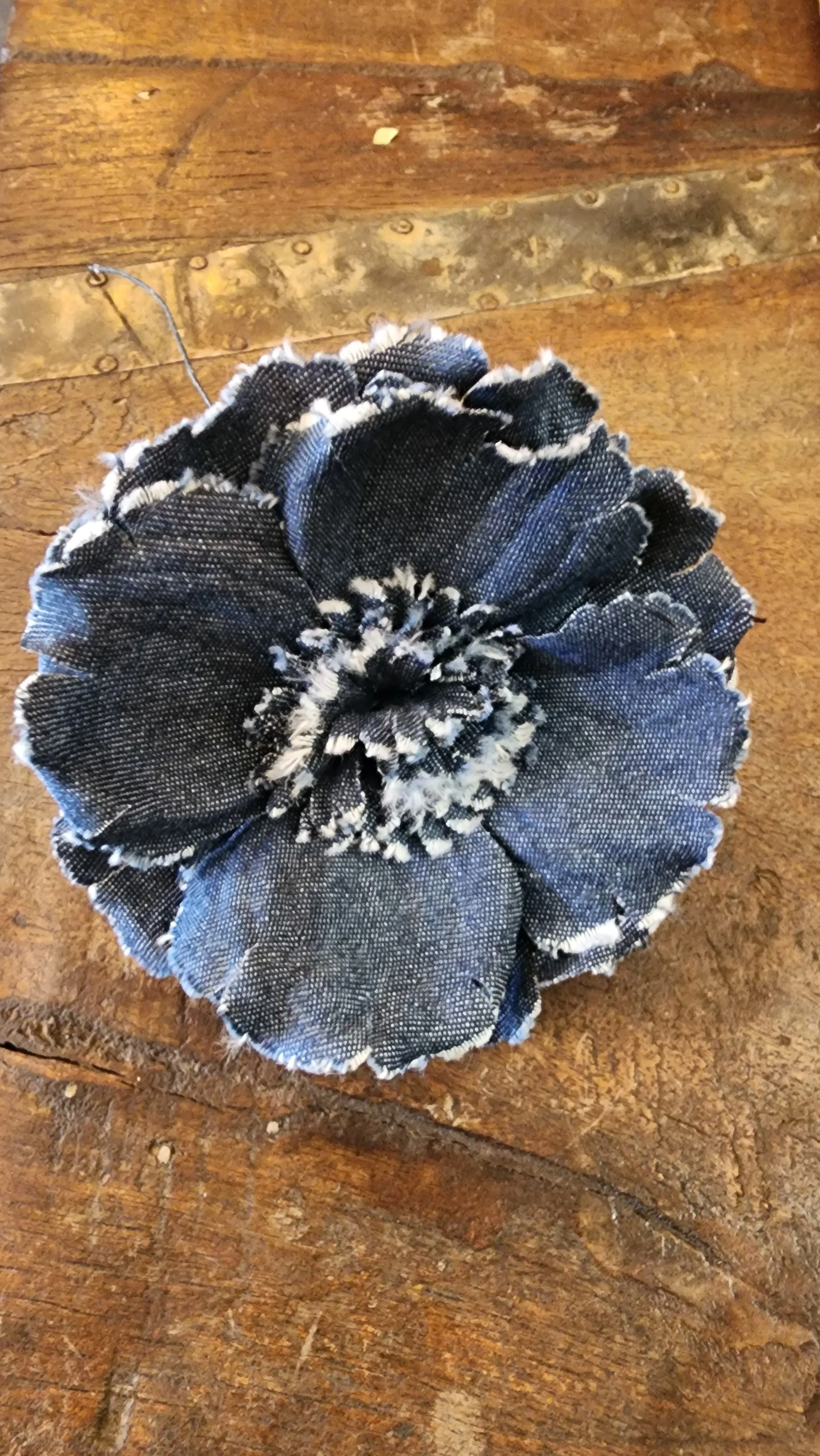 New York Hand crafted flower brooch - Denim
