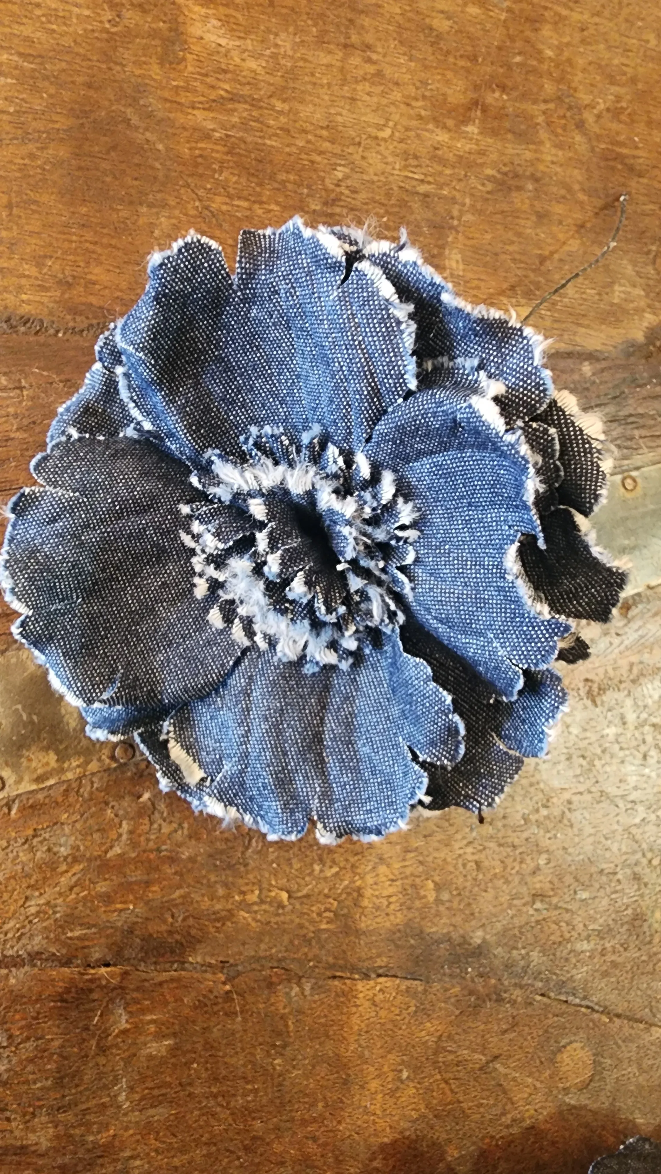 New York Hand crafted flower brooch - Denim