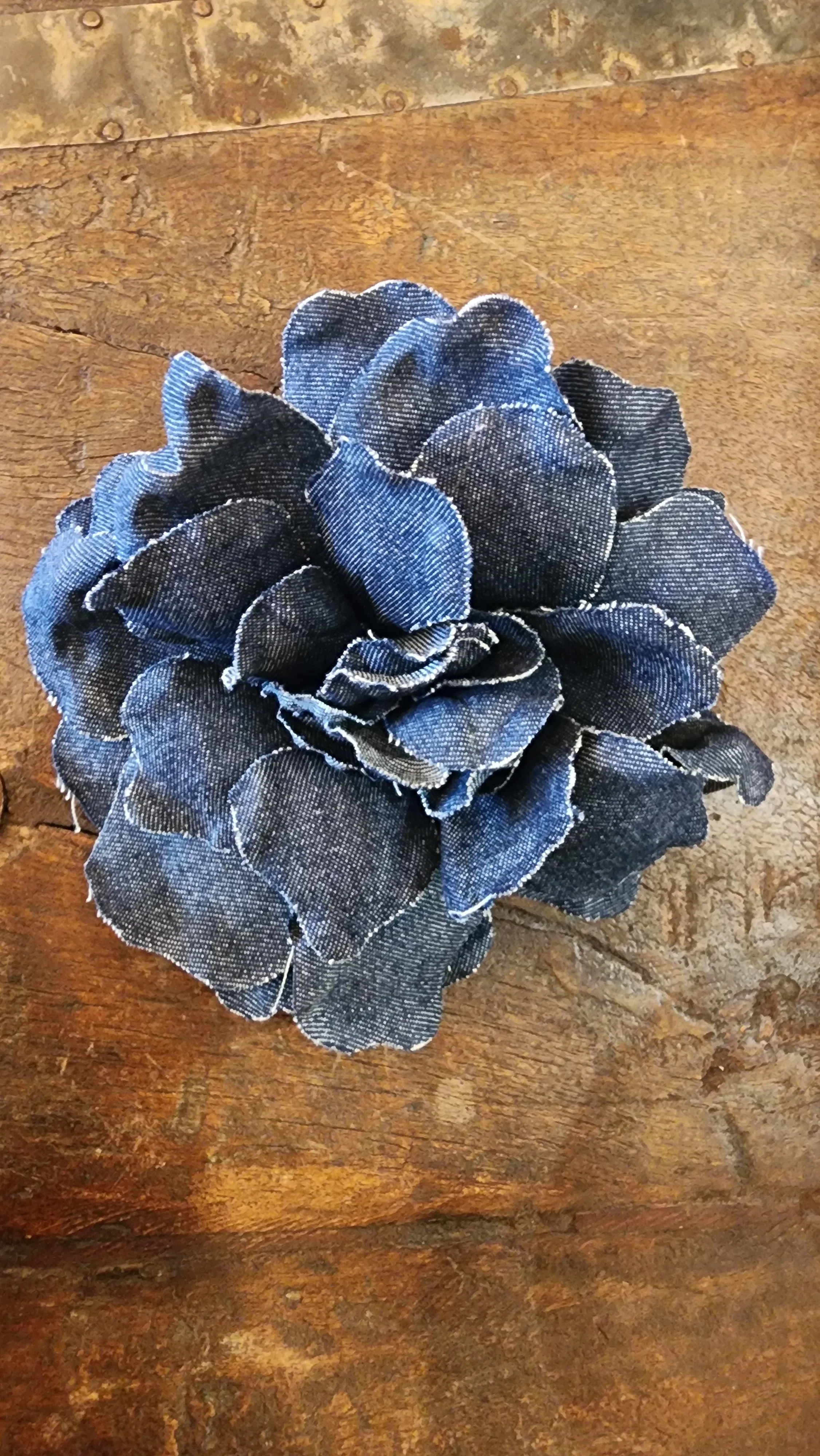 New York Hand crafted flower brooch - Denim