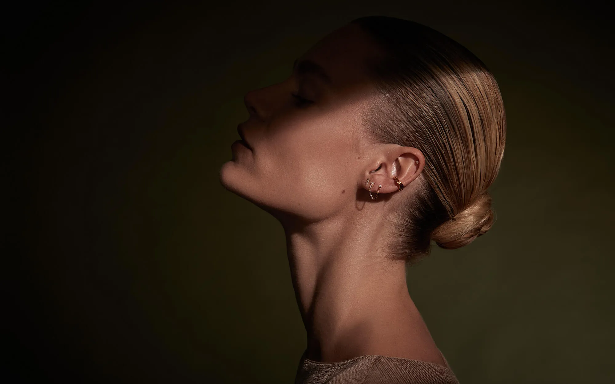 THREE DOT STUDS (STERLING SILVER)